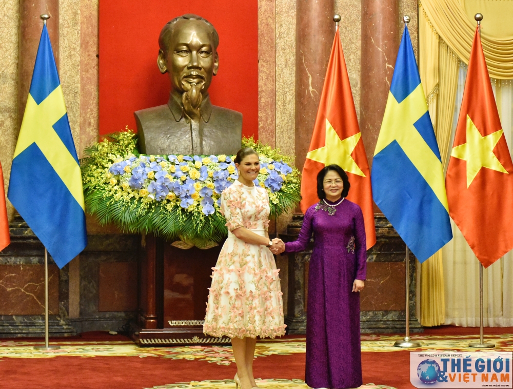 Phó Chủ tịch nước Đặng Thị Ngọc Thịnh chủ trì lễ đón chính thức Công chúa kế vị Thụy Điển pho chu tich nuoc dang thi ngoc thinh chu tri le don chinh thuc cong chua ke vi thuy dien