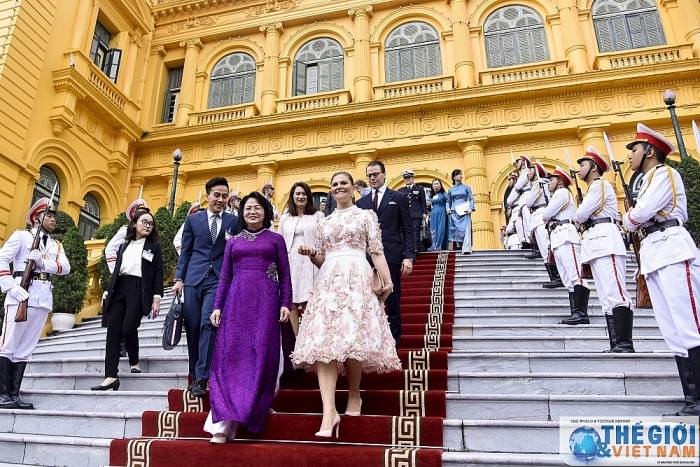 Phó Chủ tịch nước Đặng Thị Ngọc Thịnh chủ trì lễ đón chính thức Công chúa kế vị Thụy Điển pho chu tich nuoc dang thi ngoc thinh chu tri le don chinh thuc cong chua ke vi thuy dien