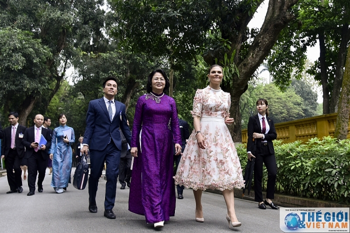 Phó Chủ tịch nước Đặng Thị Ngọc Thịnh chủ trì lễ đón chính thức Công chúa kế vị Thụy Điển pho chu tich nuoc dang thi ngoc thinh chu tri le don chinh thuc cong chua ke vi thuy dien