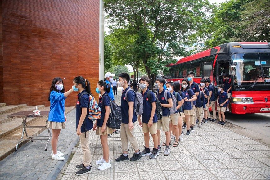 hoc sinh hao huc tro lai truong hoc sau thoi gian dai nghi do covid 19