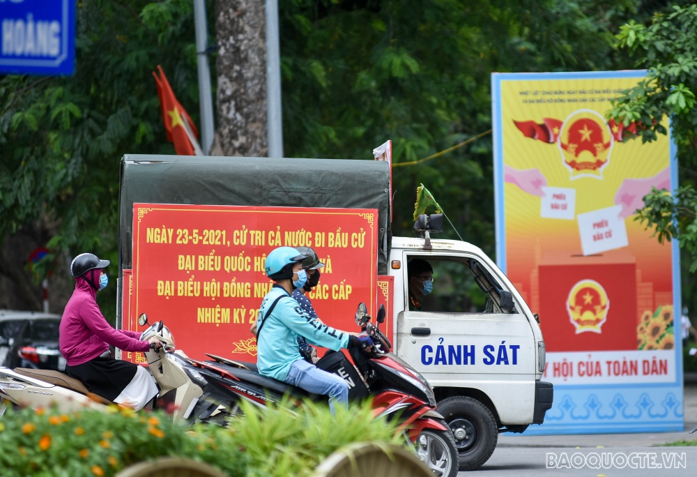 Dự báo thời tiết đêm nay và ngày mai (22-23/5): Ngày bầu cử, cả nước nắng nóng, có mây, chiều tối và đêm có mưa rào, dông vài nơi Dự báo thời tiết đêm nay và ngày mai (22-23/5): Ngày bầu cử, cả nước nắng nóng, có mây, chiều tối và đêm có mưa rào, dông vài nơi