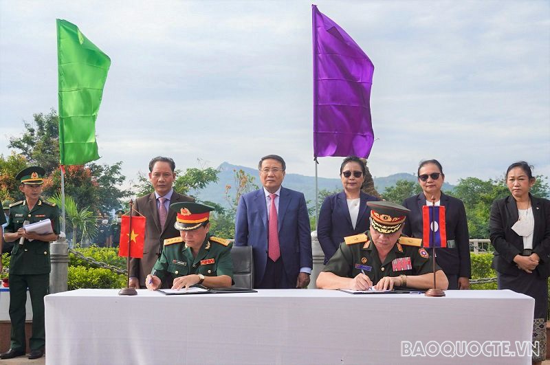 Bàn giao và đón nhận hài cốt liệt sĩ Việt Nam hy sinh tại Lào