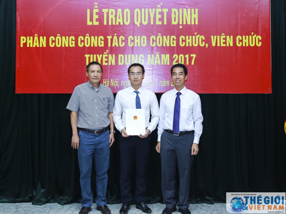 bo ngoai giao trao quyet dinh phan cong cong tac