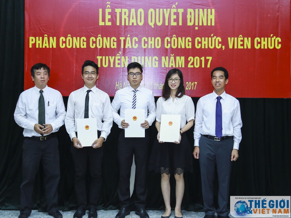 bo ngoai giao trao quyet dinh phan cong cong tac