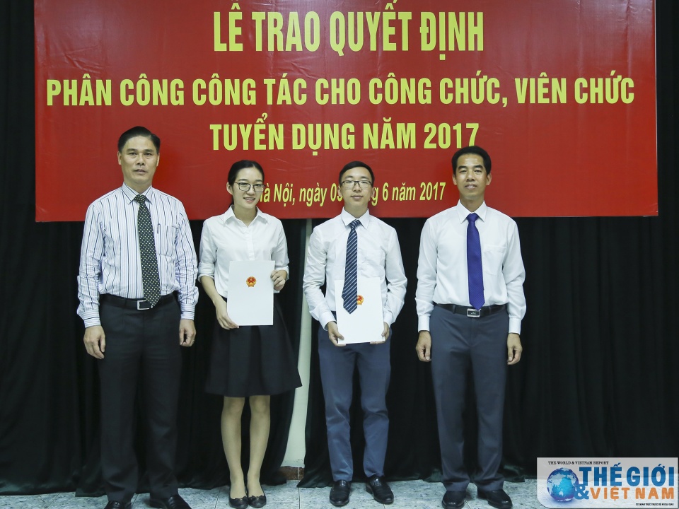 bo ngoai giao trao quyet dinh phan cong cong tac