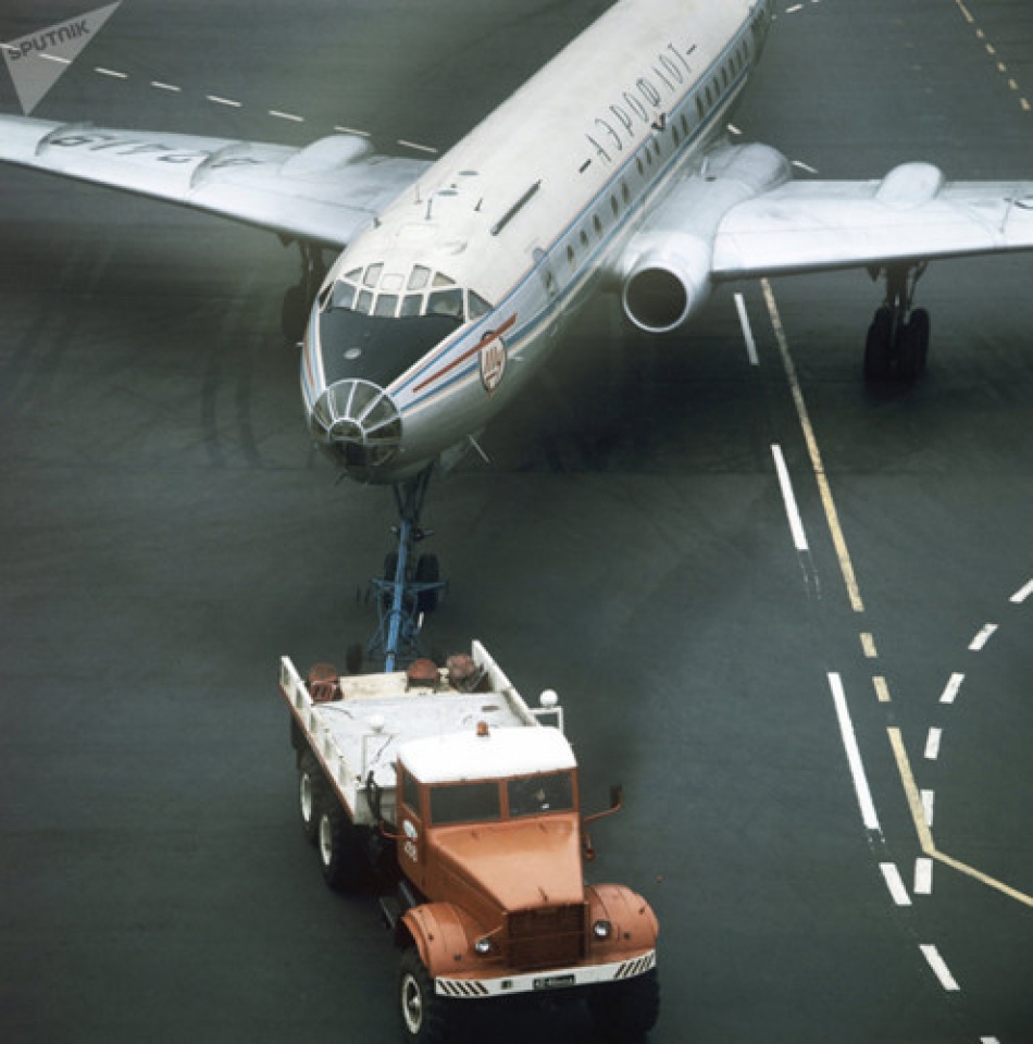 loat anh cac may bay cho khach huyen thoai mot thoi cua lien xo