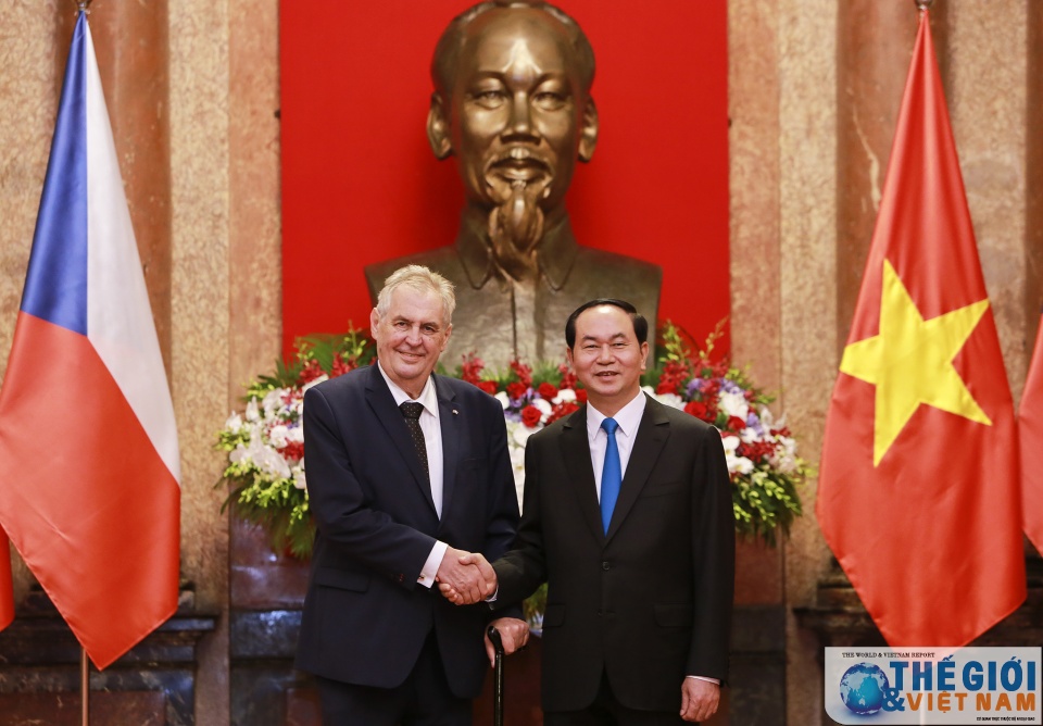 toan canh le don chinh thuc tong thong czech milos zeman tai phu chu tich