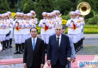 czech co chu tich ha vien moi