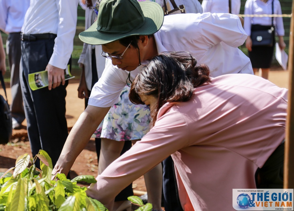 thu truong bui thanh son tham buon me thuot