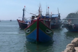 Yêu cầu Trung Quốc phối hợp giải quyết vụ ép tàu cá ở khu vực Hoàng Sa