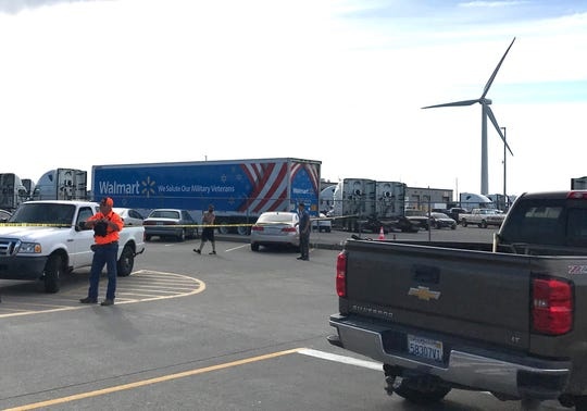 my xa sung tai trung tam mua sam o bac california 2 nguoi chet va 4 nguoi bi thuong