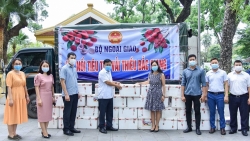 Bộ Ngoại giao đồng hành cùng người dân, hỗ trợ tiêu thụ vải thiều Bắc Giang