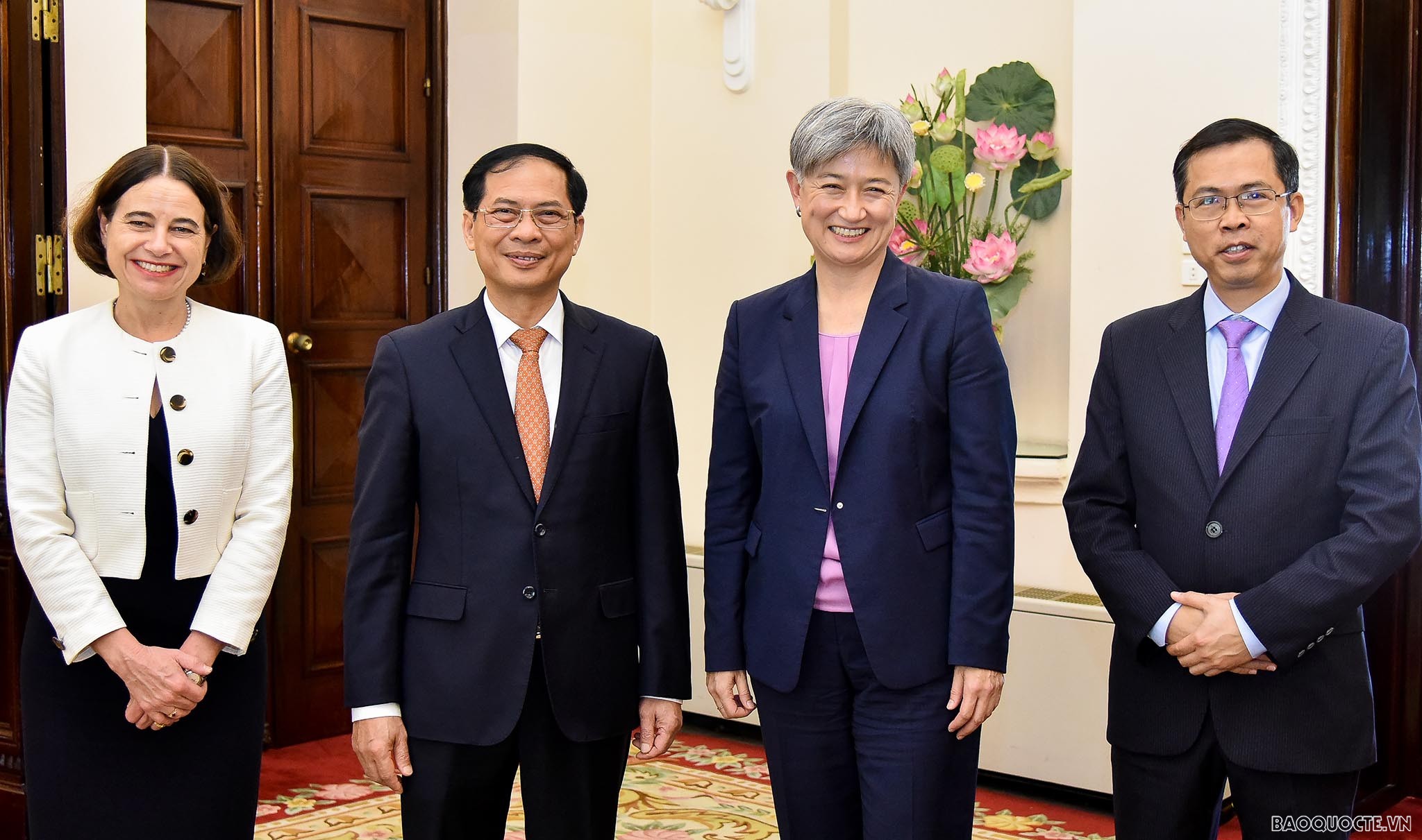 Bộ trưởng Ngoại giao Bùi Thanh Sơn đón và hội đàm với Bộ trưởng Ngoại giao Australia Penny Wong