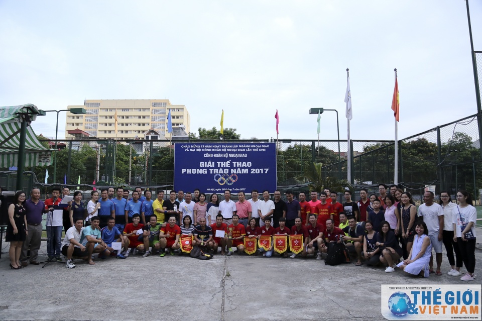 be mac giai the thao chao mung 72 nam nganh ngoai giao