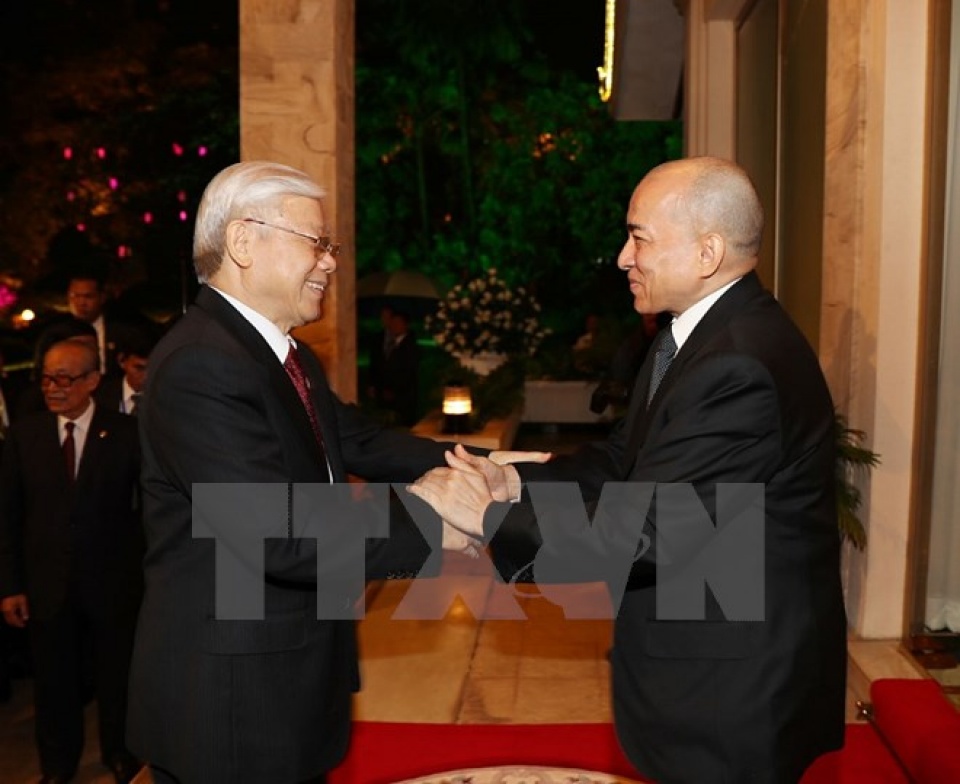 viet nam campuchia moi quan he khong the tach roi