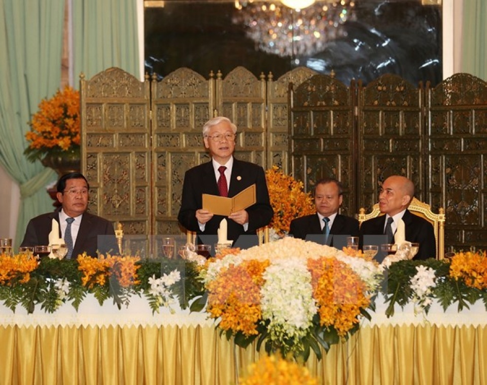 viet nam campuchia moi quan he khong the tach roi