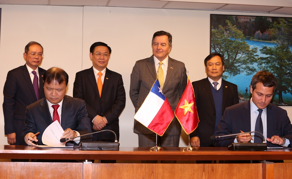 pho thu tuong vuong dinh hue ket thuc chuyen tham chinh thuc cong hoa chile