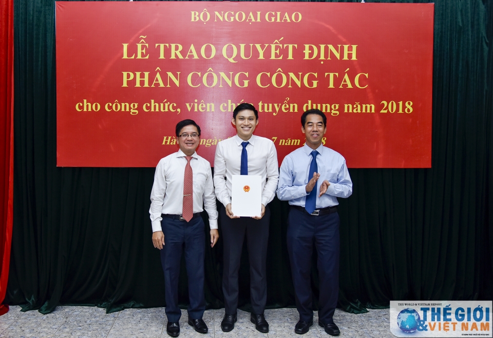 bo ngoai giao trao quyet dinh phan cong cong tac 2018