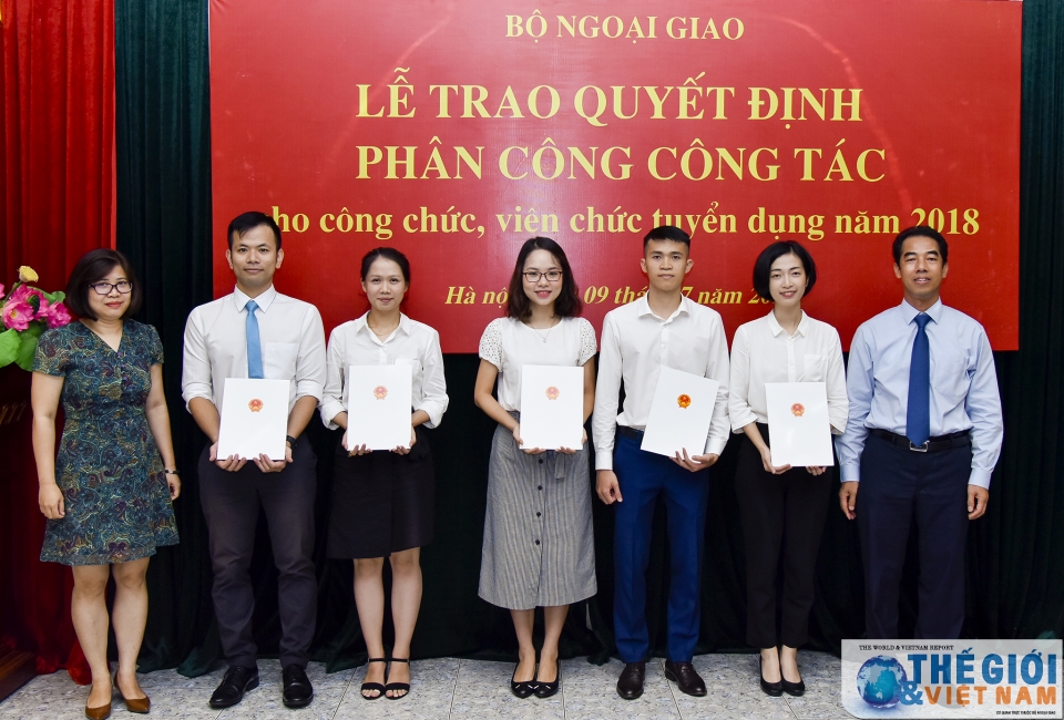 bo ngoai giao trao quyet dinh phan cong cong tac 2018