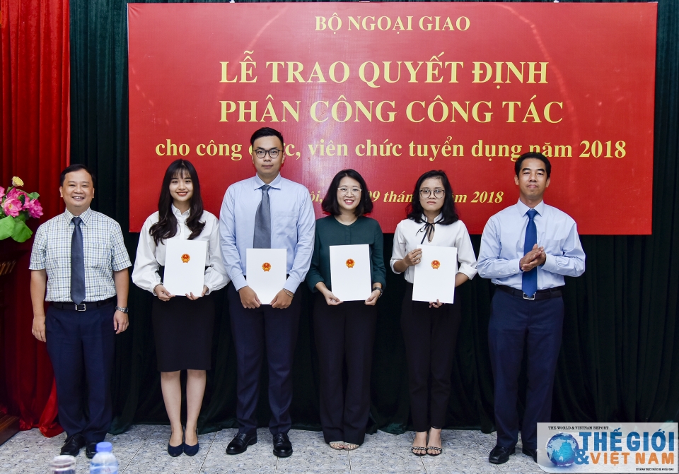 bo ngoai giao trao quyet dinh phan cong cong tac 2018