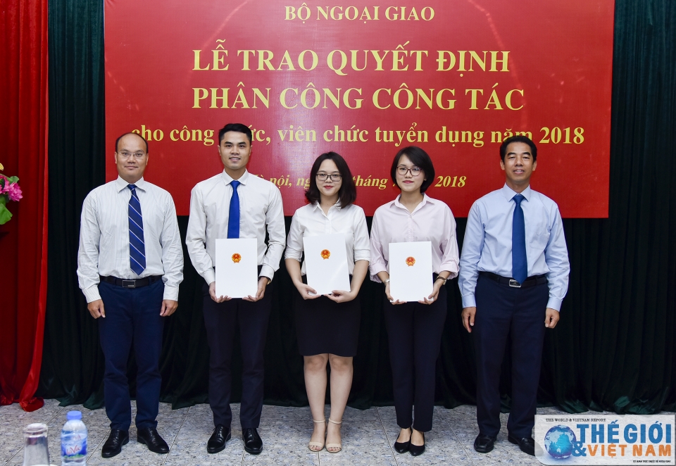 bo ngoai giao trao quyet dinh phan cong cong tac 2018