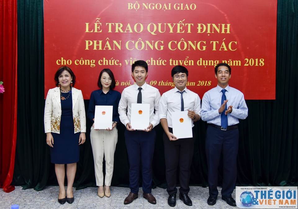 bo ngoai giao trao quyet dinh phan cong cong tac 2018