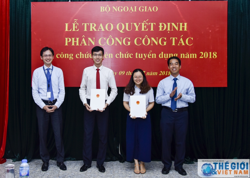 bo ngoai giao trao quyet dinh phan cong cong tac 2018