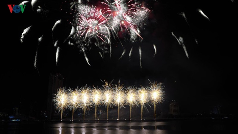 "Mãn nhãn" với màn trình diễn lễ hội pháo hoa quốc tế Đà Nẵng 2019 man nhan voi man trinh dien le hoi phao hoa quoc te da nang 2019