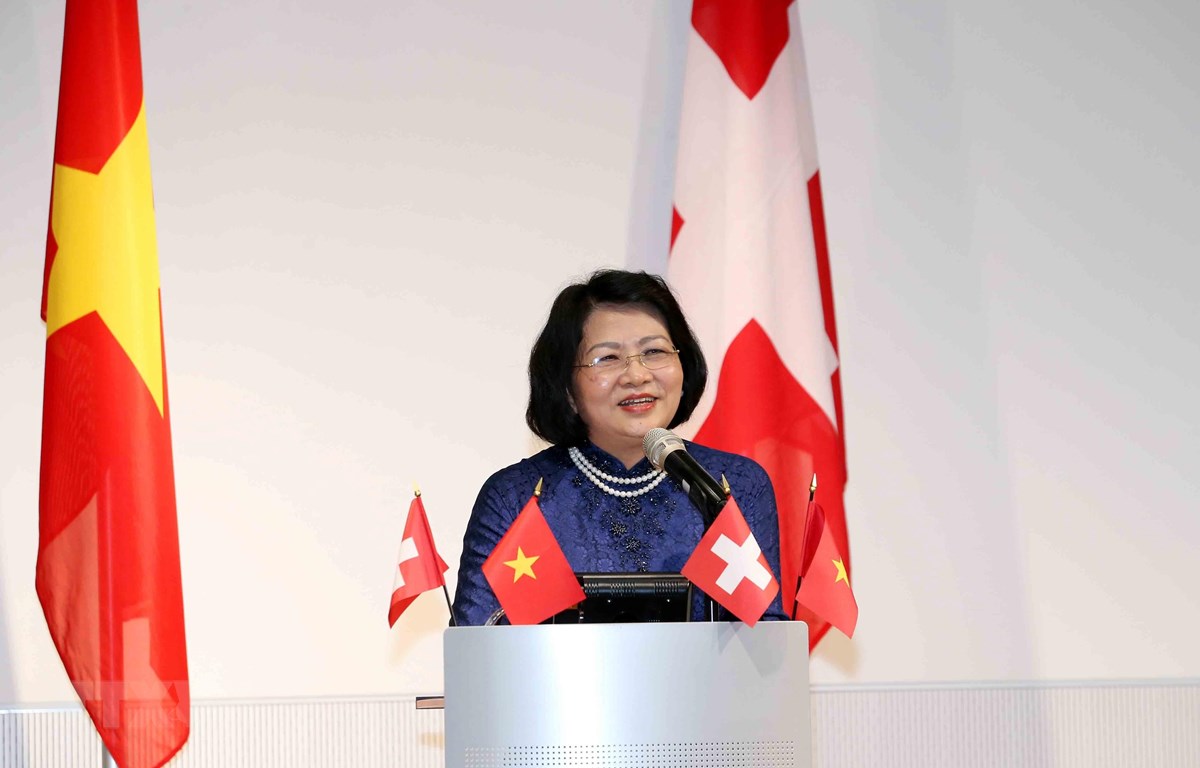 pho chu tich nuoc gap go sinh vien tri thuc nguoi viet tai thuy si