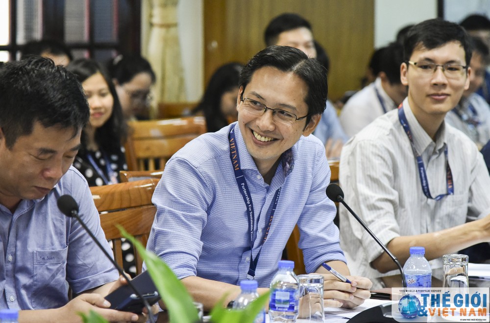 truoc trong trach kep cua viet nam tai asean va hdba lhq can bo tre ngoai giao can lam gi