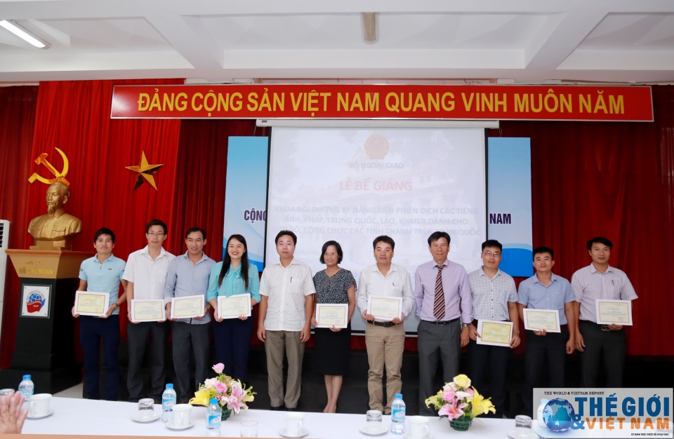 be giang khoa boi duong ky nang bien phien dich 2017