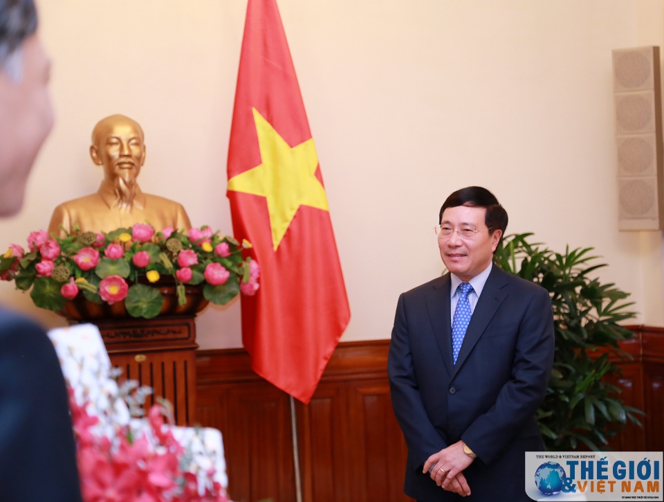 trao quyet dinh bo nhiem cong tac nhiem ky nuoc ngoai va dieu dong can bo