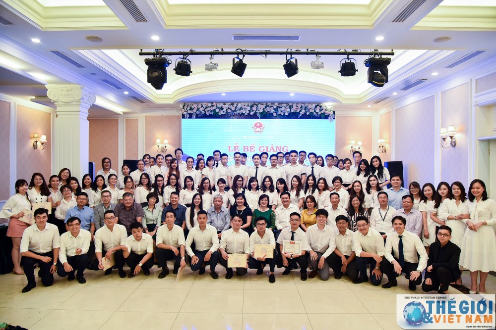 Bộ Ngoại giao bế giảng Khóa bồi dưỡng tiền công vụ 2019 bo ngoai giao be giang khoa boi duong tien cong vu 2019