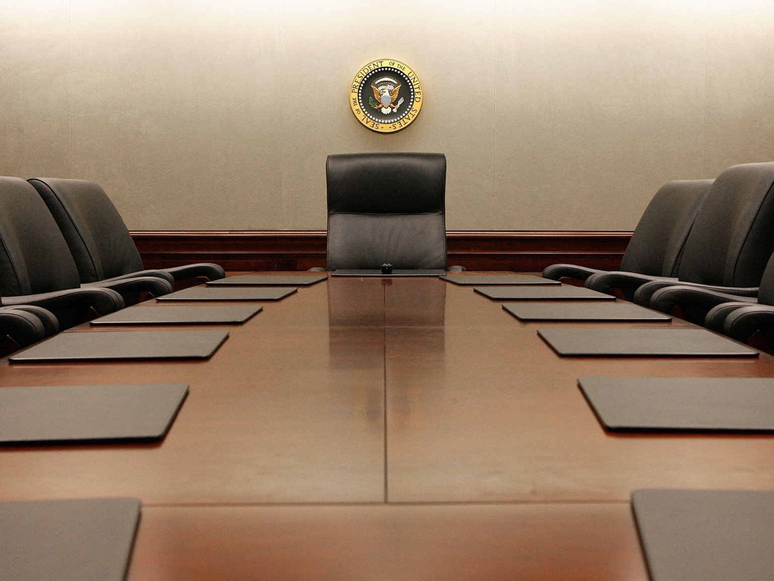 muc luong nhan vien nha trang nhan duoc la bao nhieu