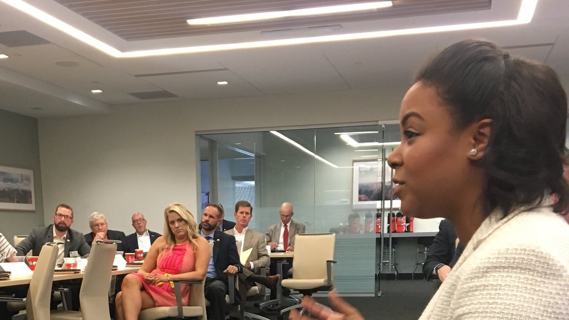 muc luong nhan vien nha trang nhan duoc la bao nhieu