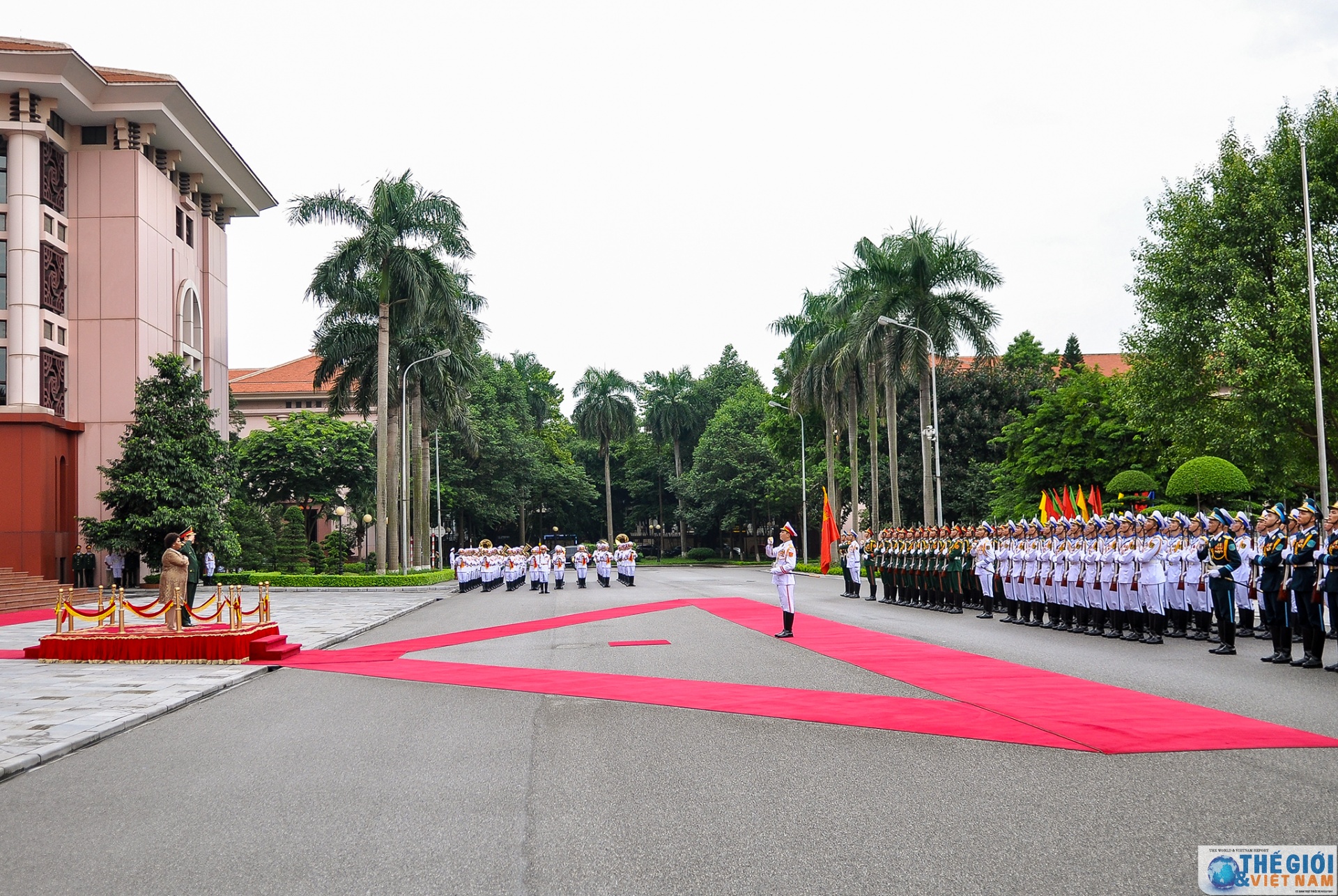le don bo truong quoc phong va cuu chien binh nam phi tham viet nam