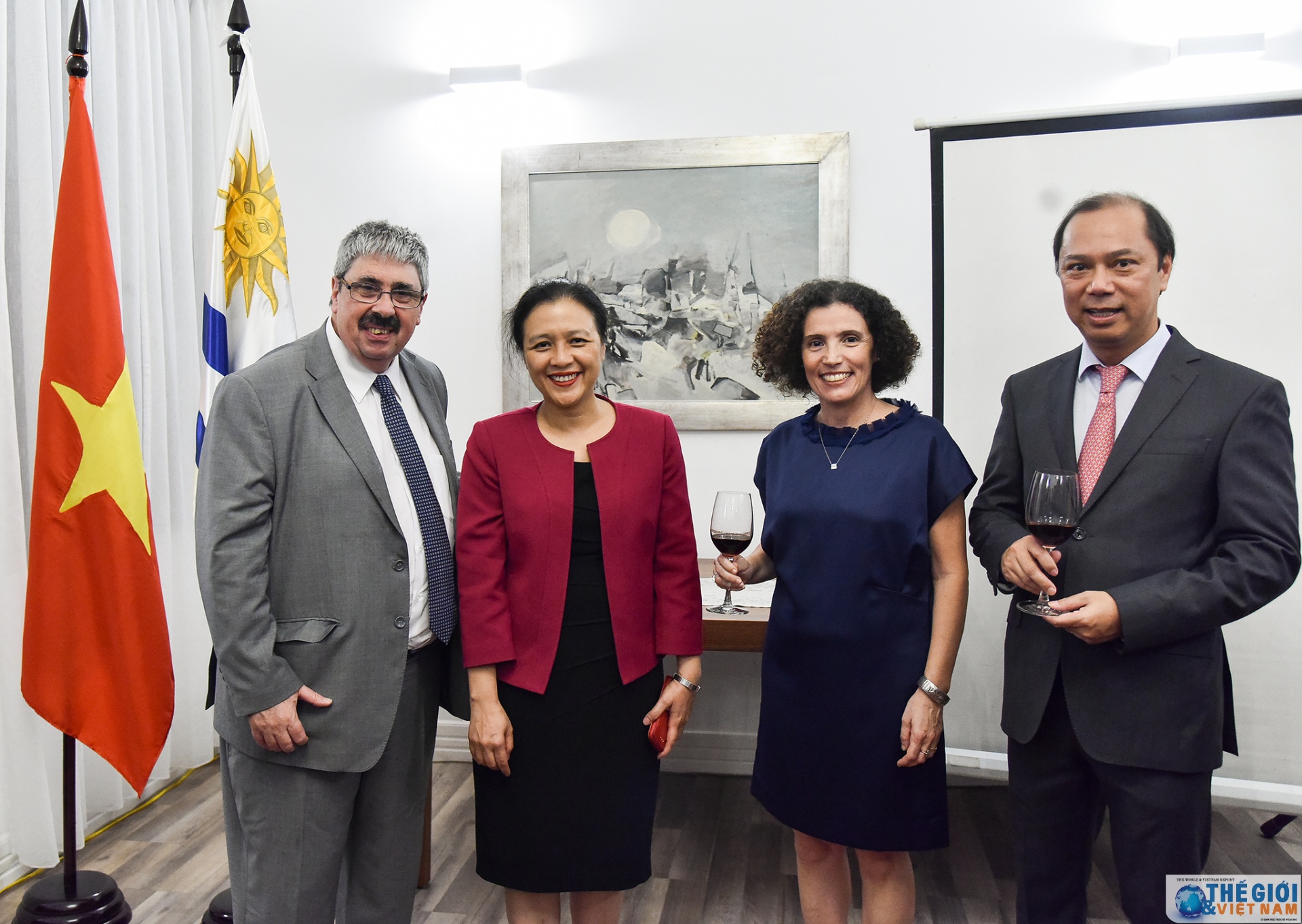 Thứ trưởng Nguyễn Quốc Dũng dự lễ kỷ niệm 194 năm ngày Quốc khánh Uruguay thu truong nguyen quoc dung du le ky niem 194 nam ngay quoc khanh uruguay