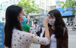 Covid-19: Thầy giáo Đà Nẵng nhắn nhủ học sinh lớp 12 'Chớ than phận khó ai ơi!'