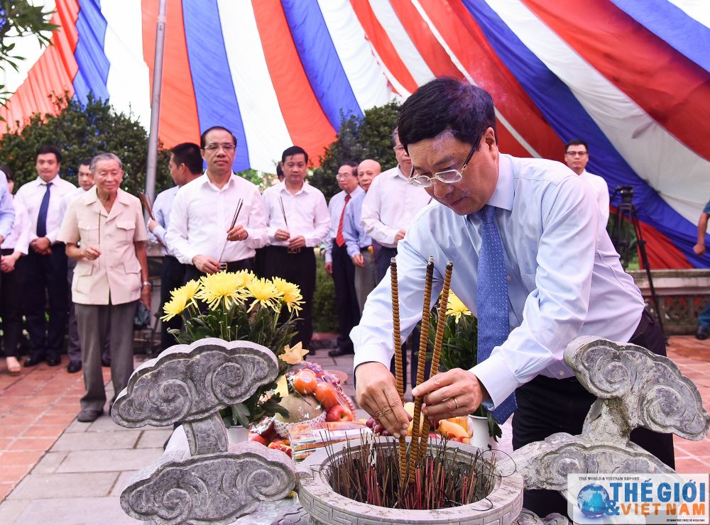 Phó Thủ tướng Phạm Bình Minh dẫn đầu đoàn Bộ Ngoại giao về nguồn tại Tuyên Quang