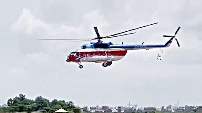 Trực thăng đưa vaccine phòng Covid-19 ra Côn Đảo