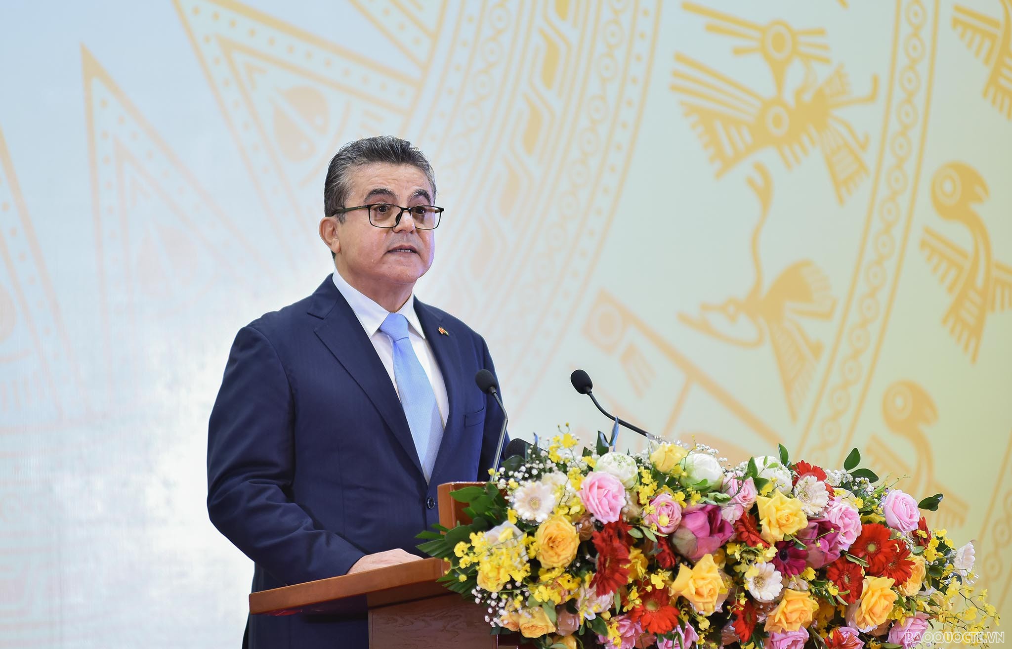 Chủ tịch nước: Muốn đi nhanh thì đi một mình, muốn đi xa thì đi cùng nhau Chủ tịch nước Nguyễn Xuân Phúc: Muốn đi nhanh thì đi một mình, muốn đi xa thì đi cùng nhau