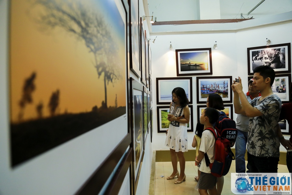 sac mau cuoc song qua anh cuu hoc sinh ha noi