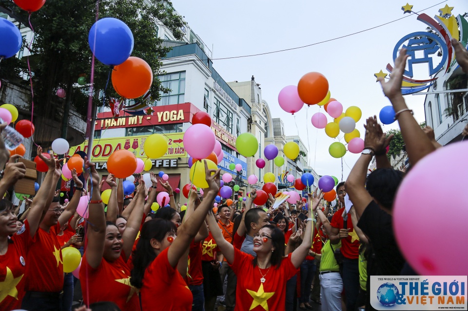 sac mau cuoc song qua anh cuu hoc sinh ha noi