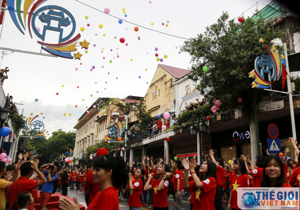 sac mau cuoc song qua anh cuu hoc sinh ha noi