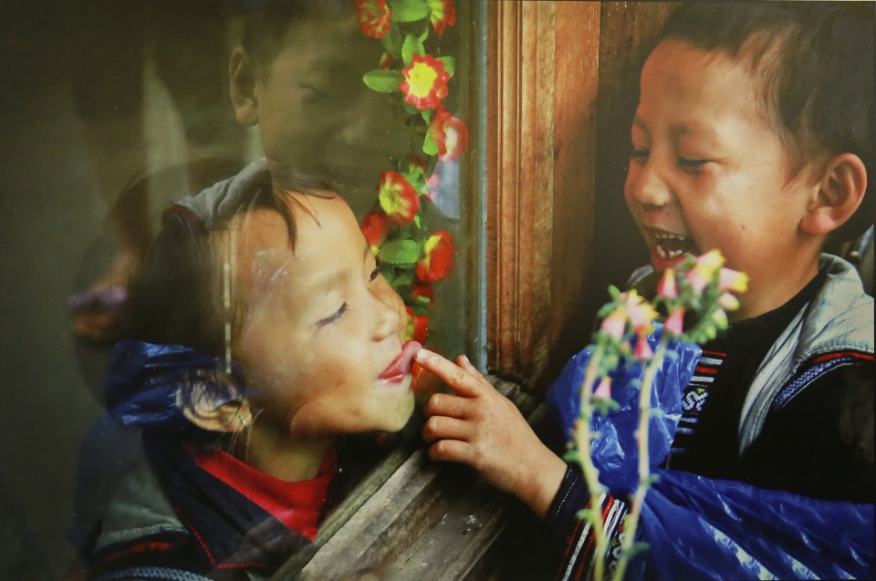 sac mau cuoc song qua anh cuu hoc sinh ha noi