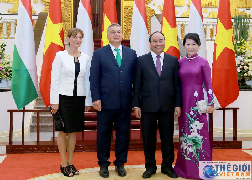 le don chinh thuc thu tuong hungary orban viktor tai phu chu tich