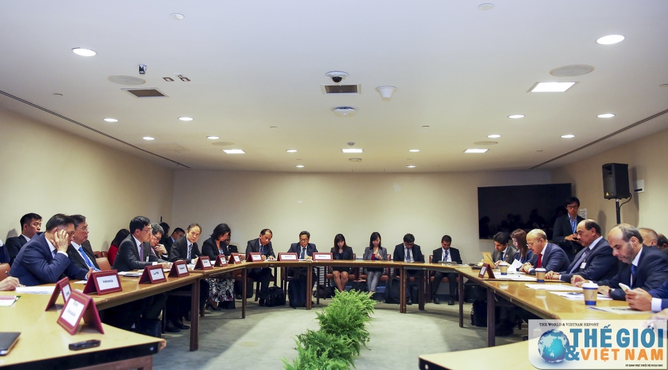 nhung hinh anh pho thu tuong pham binh minh ben le phien thao luan cap cao dhd lhq