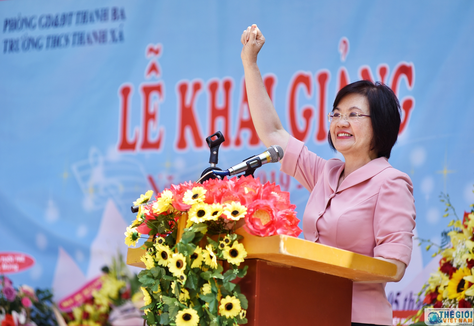 hon 1 ti dong duoc trao cho truong thcs thanh xa phu tho nhan dip nam hoc moi