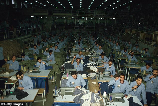 ben trong nha tu tan bao nhat the gioi evin o iran