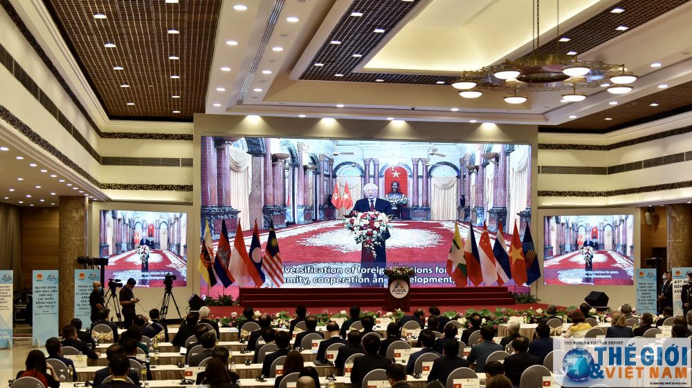 aipa can gan ket tu cuong de thich ung voi hoan canh moi